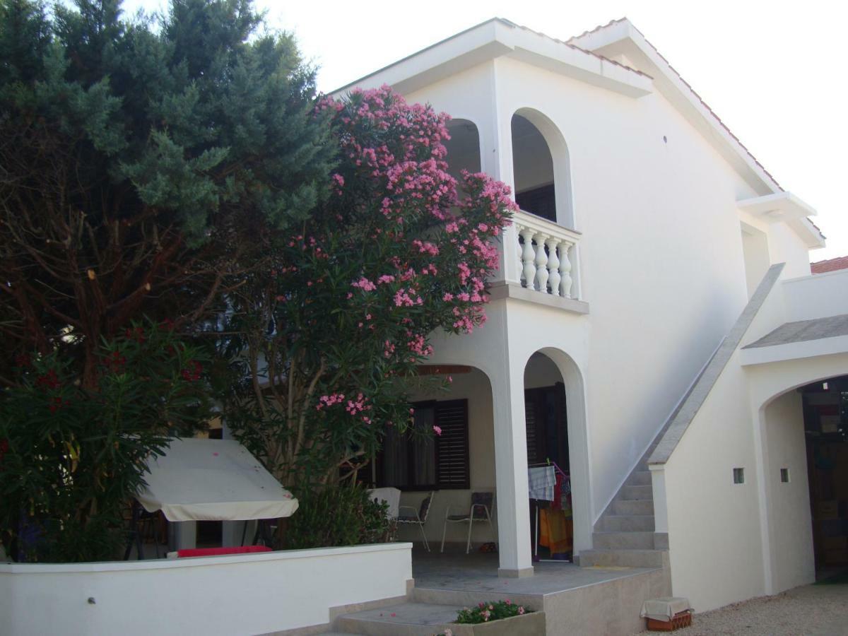 Apartment Robic Vir Exterior photo